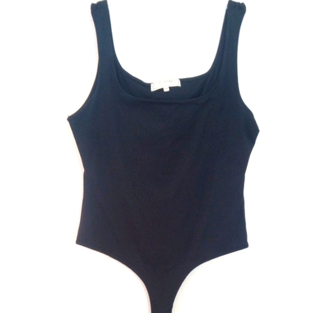NO COMMENT BLACK SCOOP NECKLINE WIDE STRAPS THONG  BODYSUIT SIZE LARGE NWT